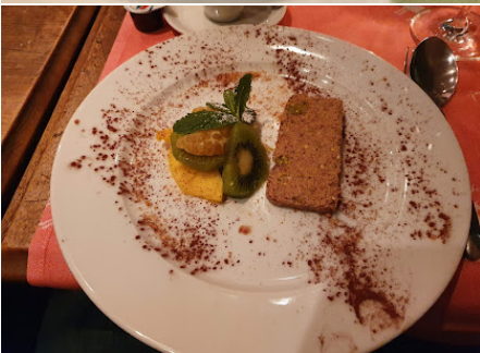 Dessert mit frischen Früchten
